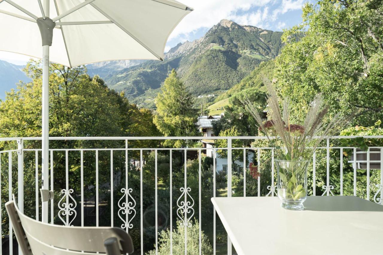 Der Ladurner Hof - Wohnen Am Weinberg Apartment Merano Bagian luar foto