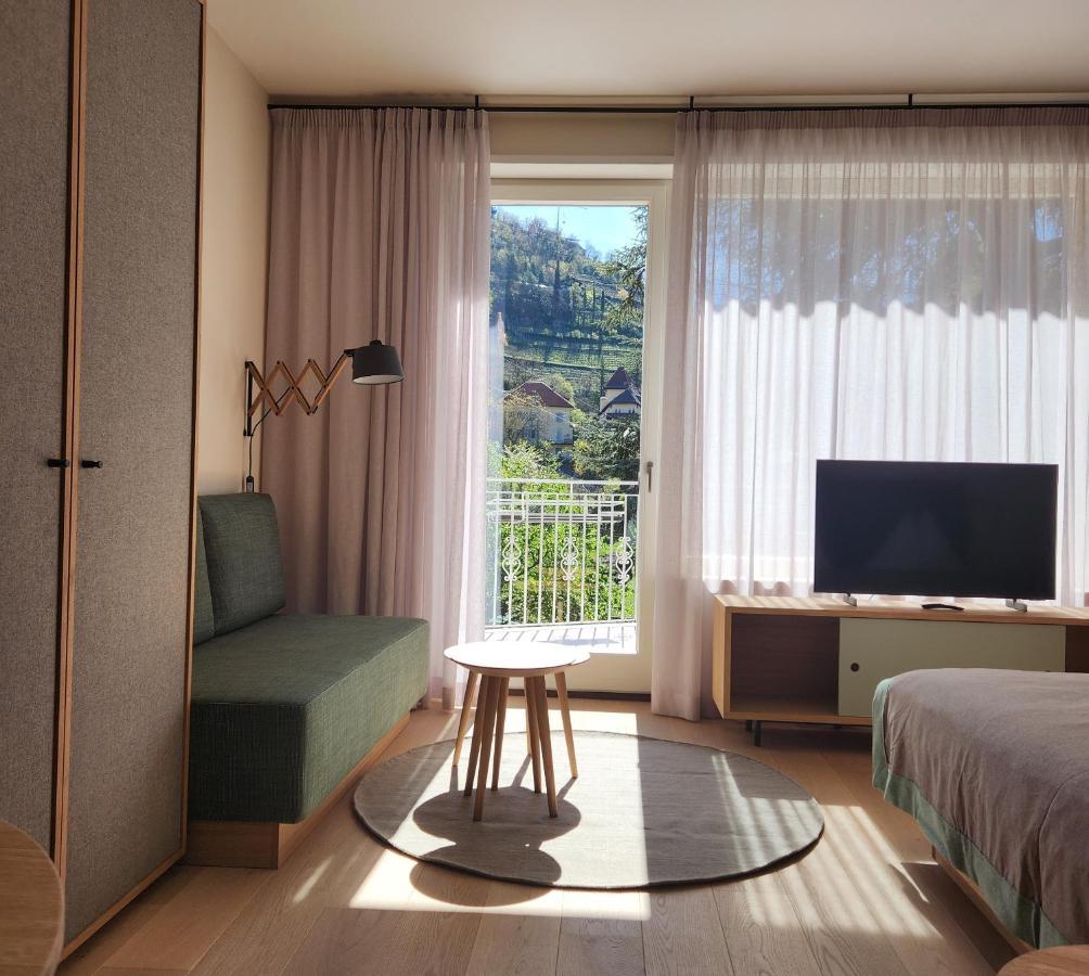 Der Ladurner Hof - Wohnen Am Weinberg Apartment Merano Bagian luar foto